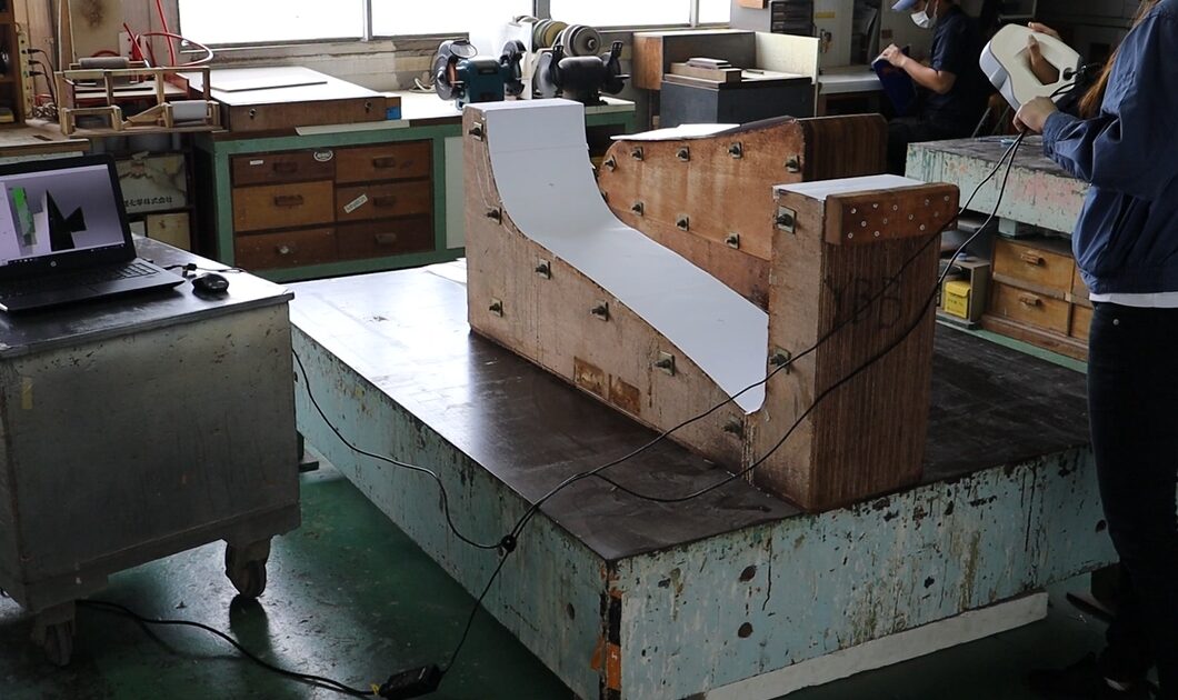 3D scanner Artec Eva capturing a physical mold for data conversion