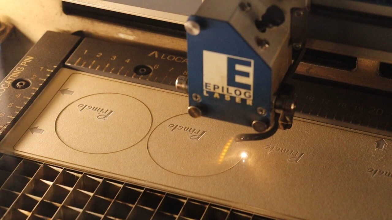 Acrylic plate engraving laser engraving machine preparation2