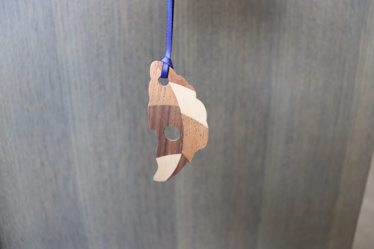 leaf motif bookmark wooden product photo2