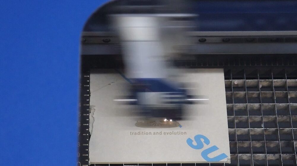 Laser engraving machine Illustration engraving process on acrylic board1