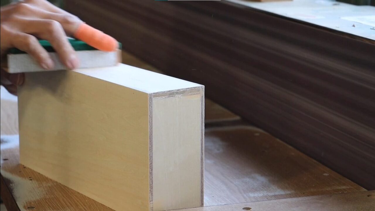 wooden box sander processing1